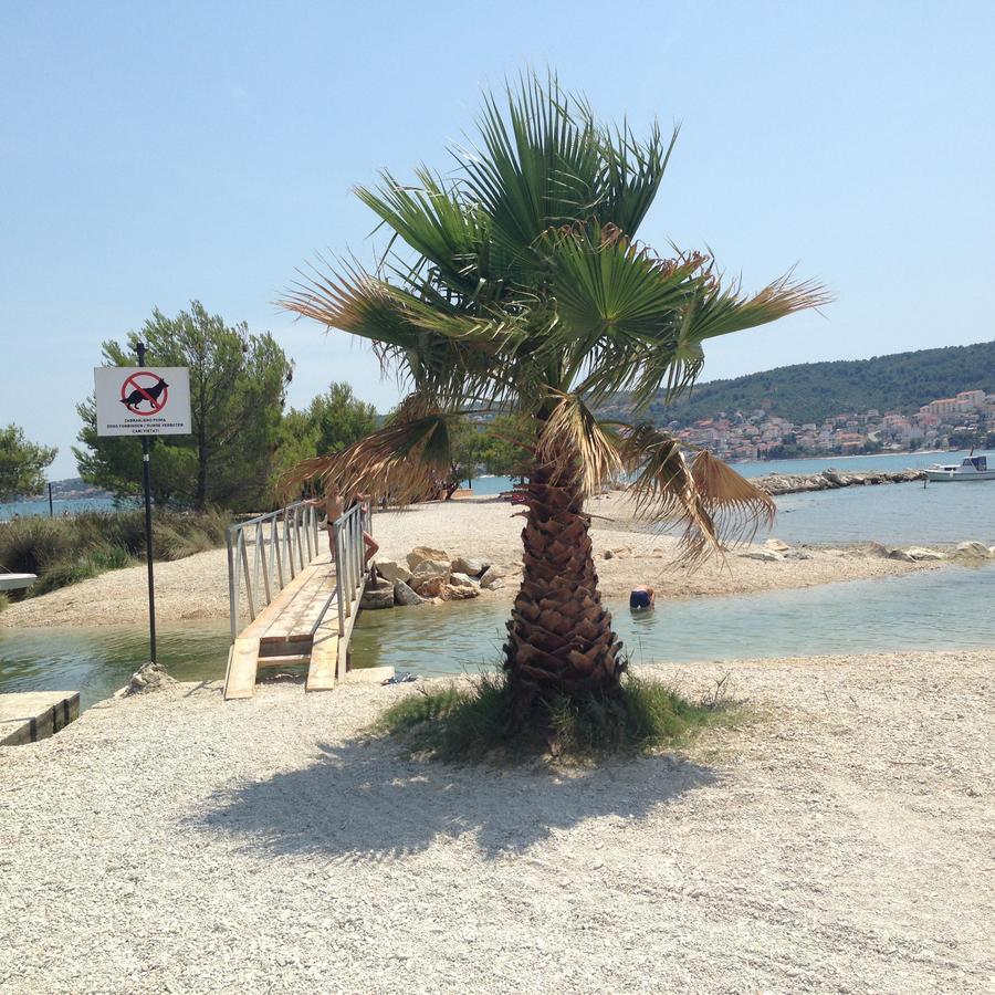 Rooms Chill Out Beach Trogir Exterior photo